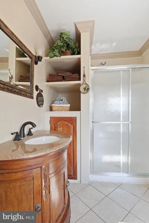 Photo of 5921 QUINN ROAD