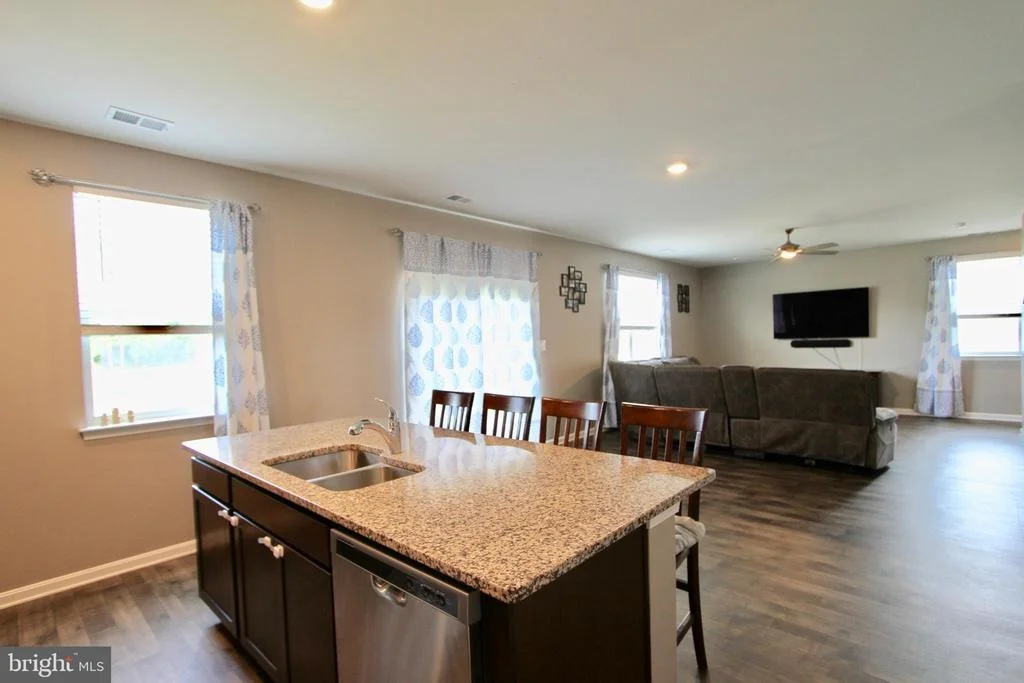 Photo of 746 SEABREEZE RD
