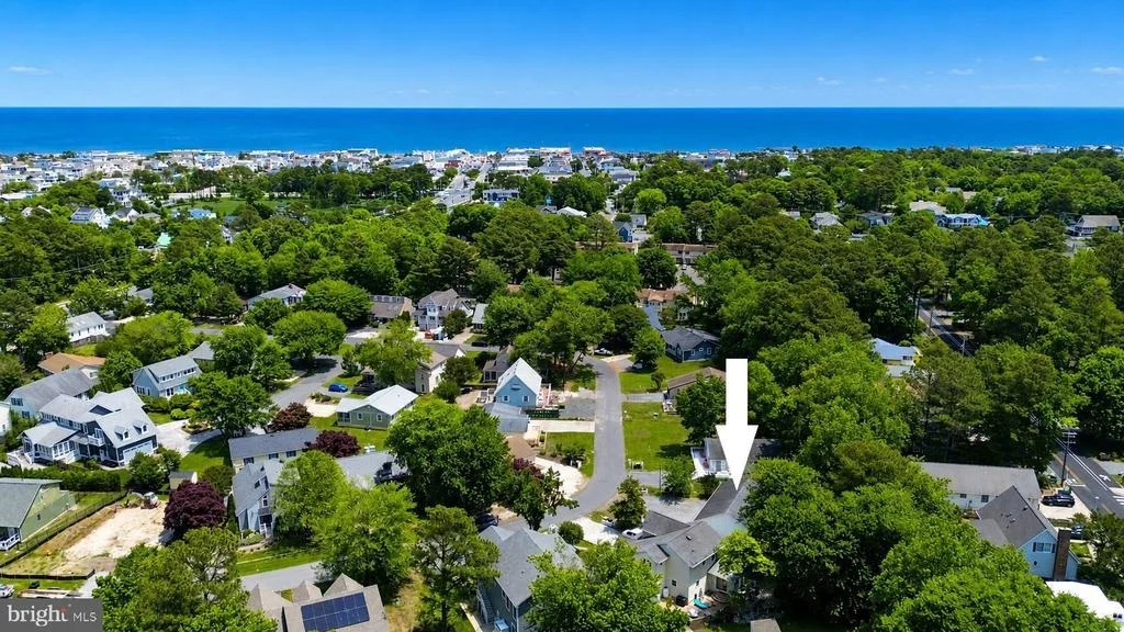 Photo of 530 CANDLELIGHT LANE