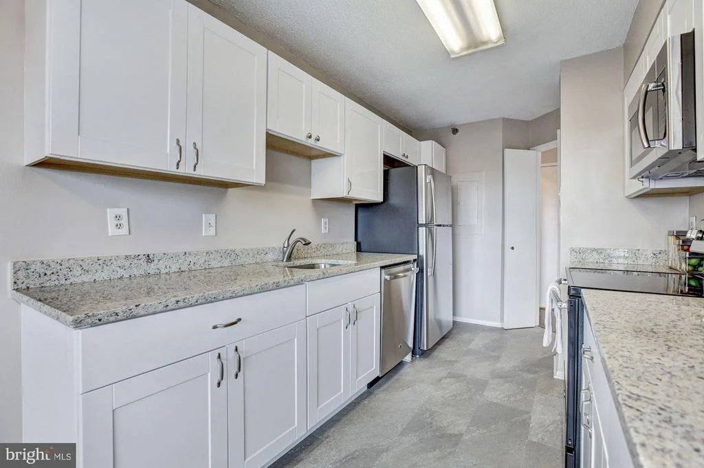 Photo of Unit 31007 at 15115 INTERLACHEN DRIVE