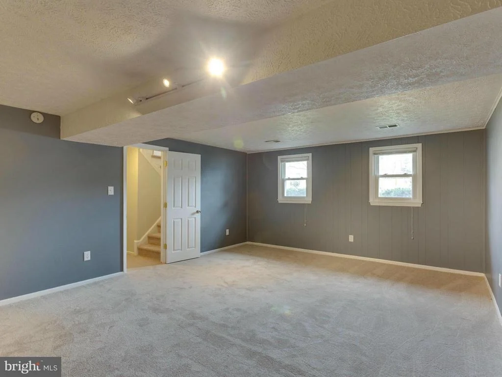 Photo of 5306 CROWN POINT ROAD