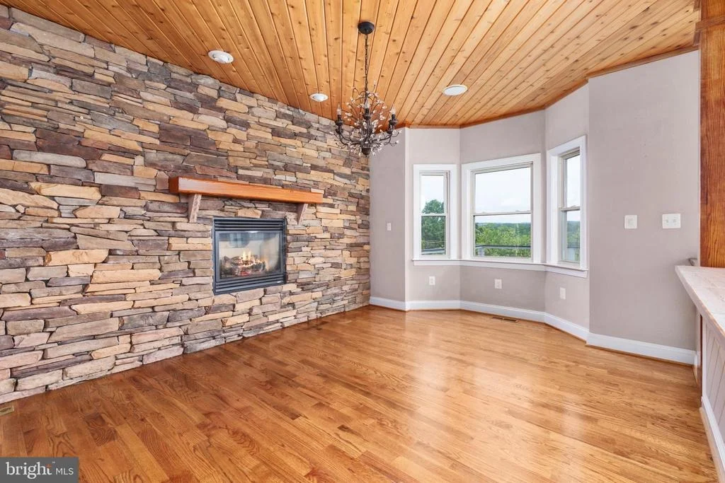 Photo of 111 WATERSIDE LANE