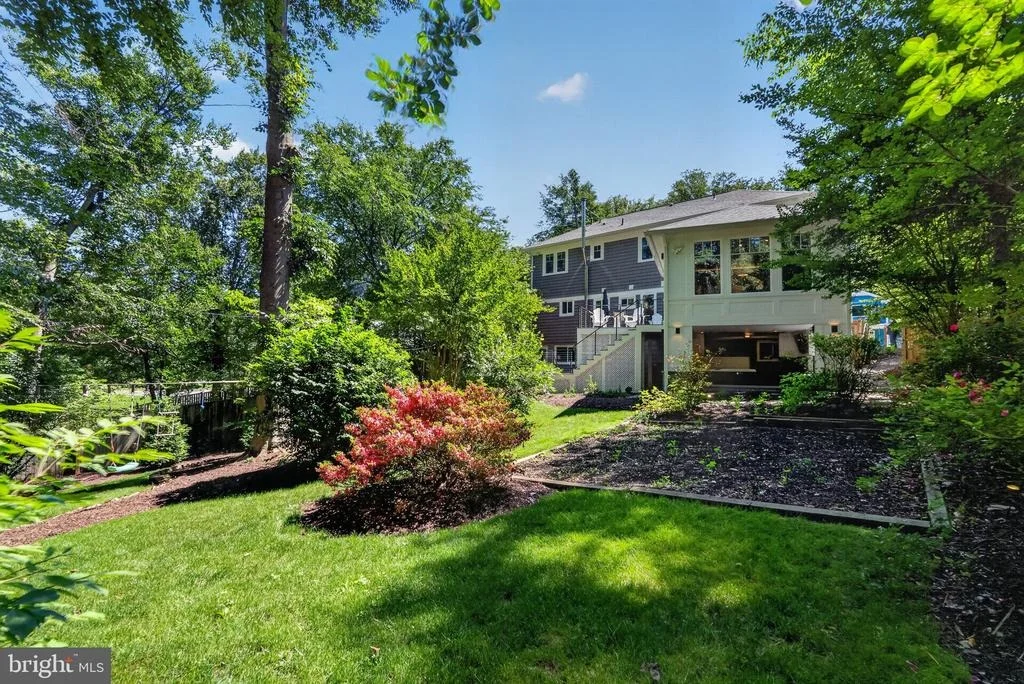 Photo of 6430 KENHOWE DRIVE