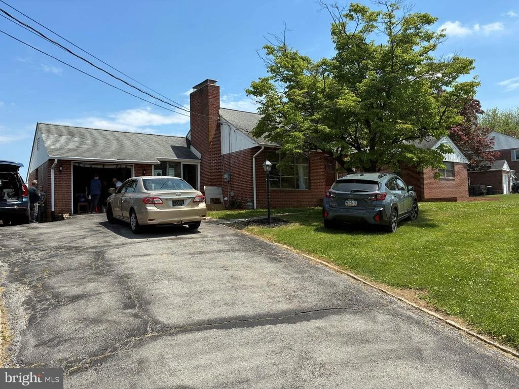 Photo of 3 YALE ROAD