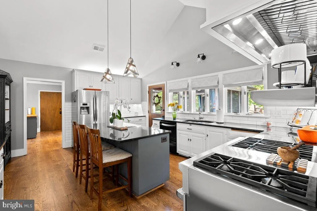 Photo of 17030 BARN RIDGE DRIVE