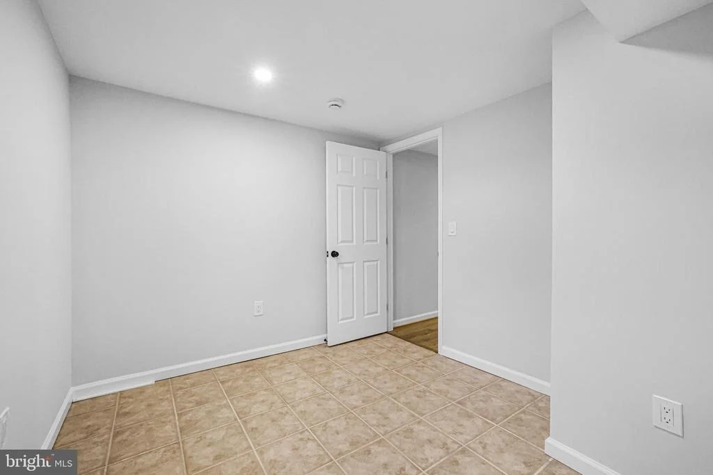 Photo of 4305 GARRETT PARK ROAD