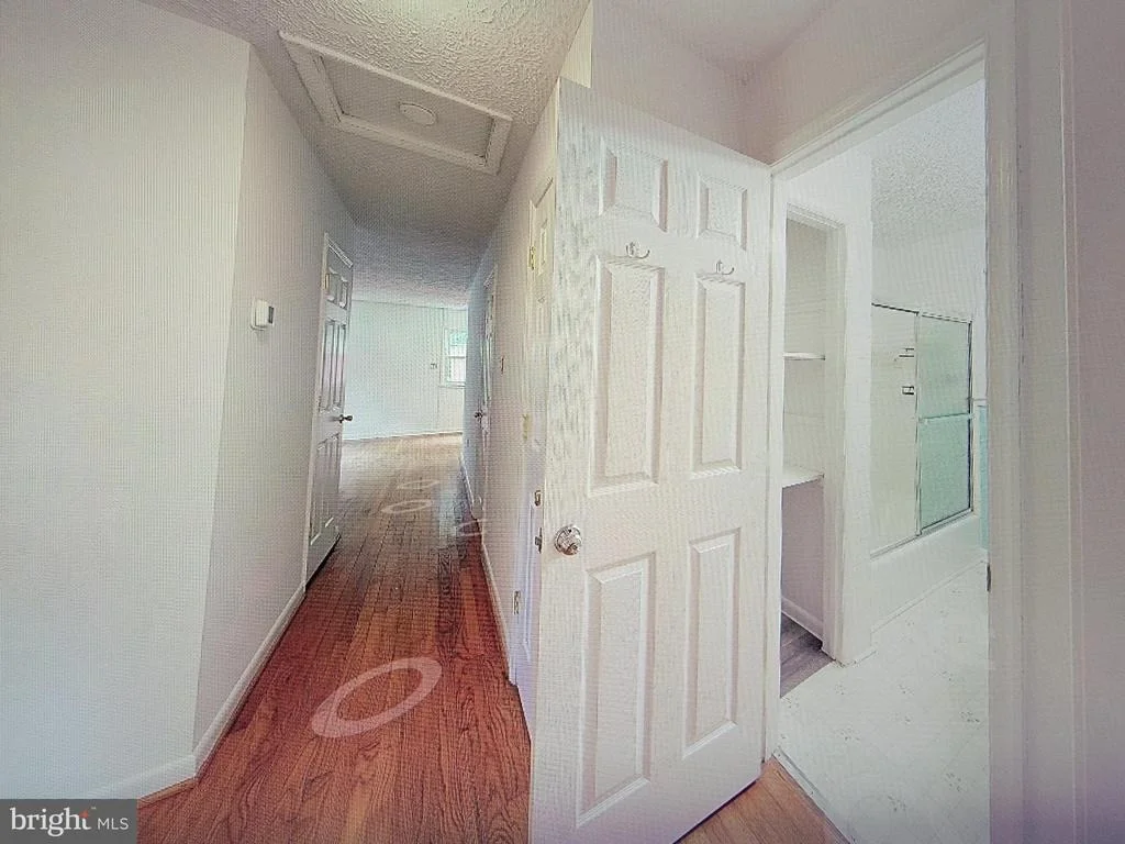 Photo of 7013 TRAILS END ROAD