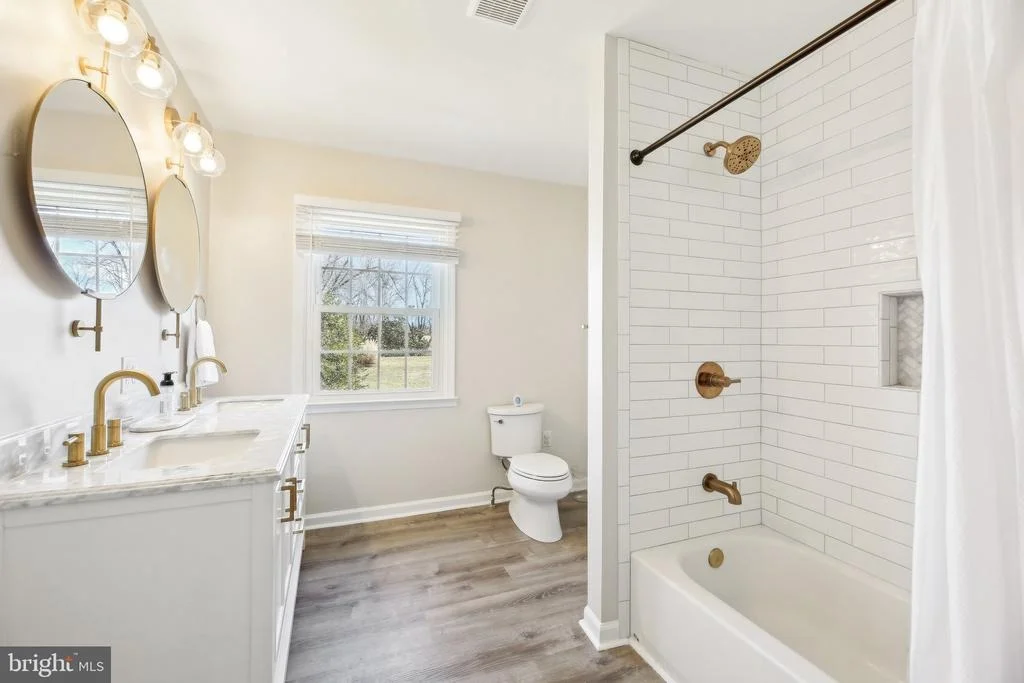 Photo of 2139 DAISY ROAD