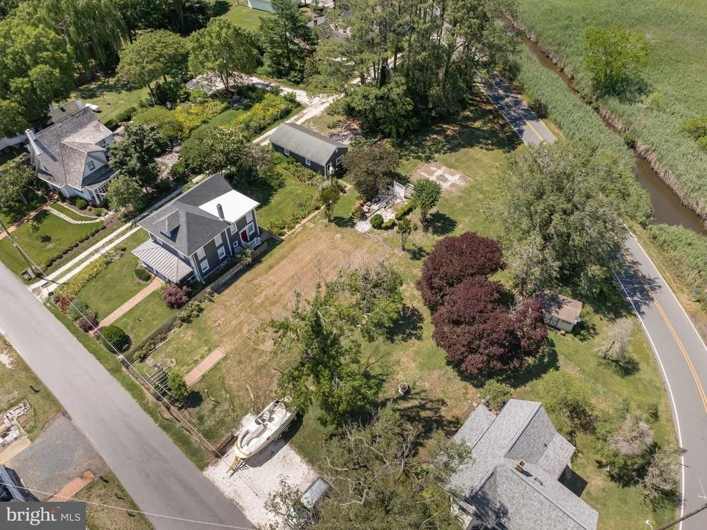 Photo of 23848 RIVER STREET
