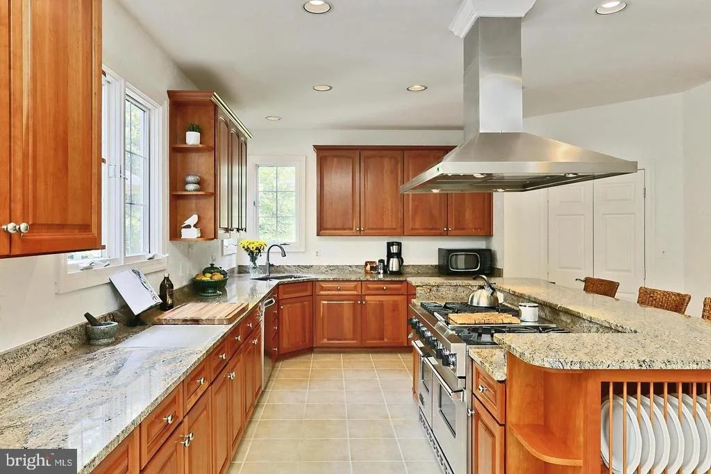 Photo of 5749 YEWING WAY
