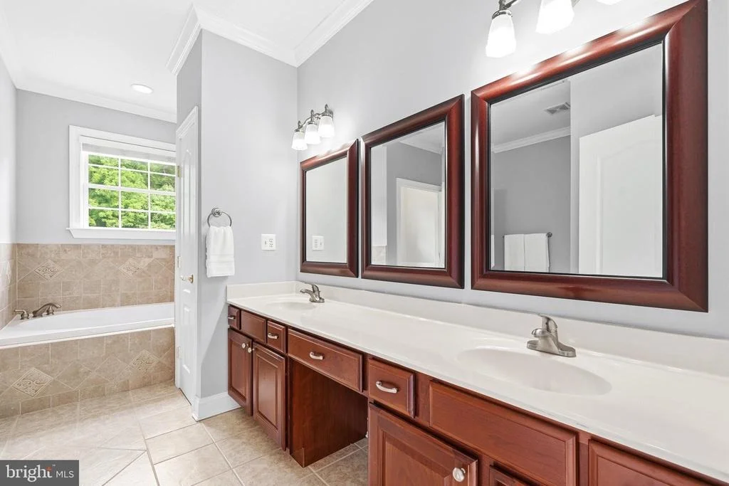 Photo of 4570 HAWTHORNE ROAD