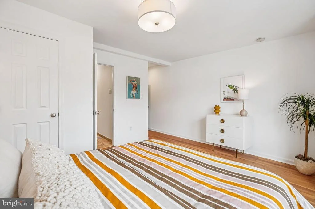 Photo of 1124 G STREET NE