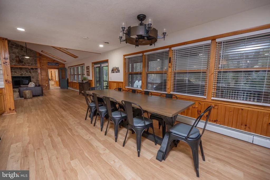 Photo of 526 GLEANINGS DRIVE