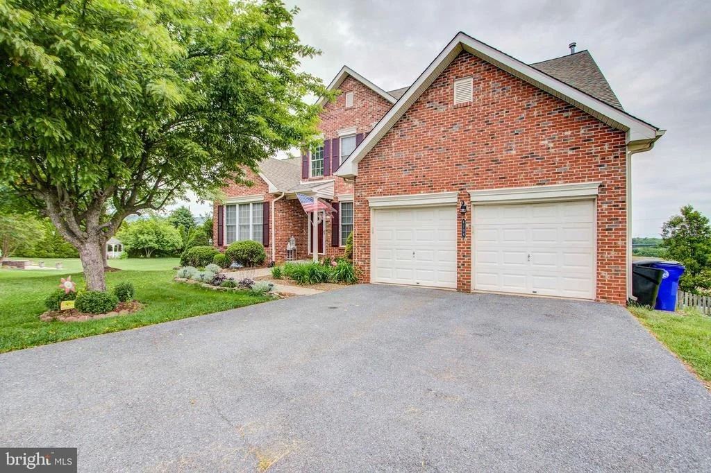 Photo of 6704 SKIPWITH COURT