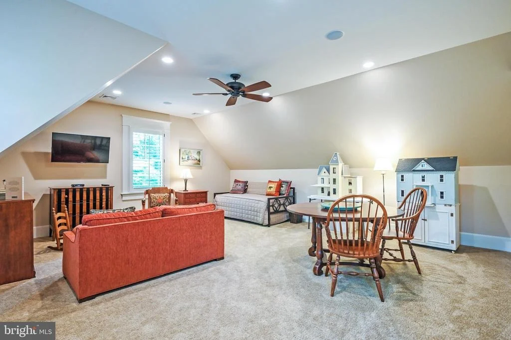 Photo of 11715 RIVER DRIVE