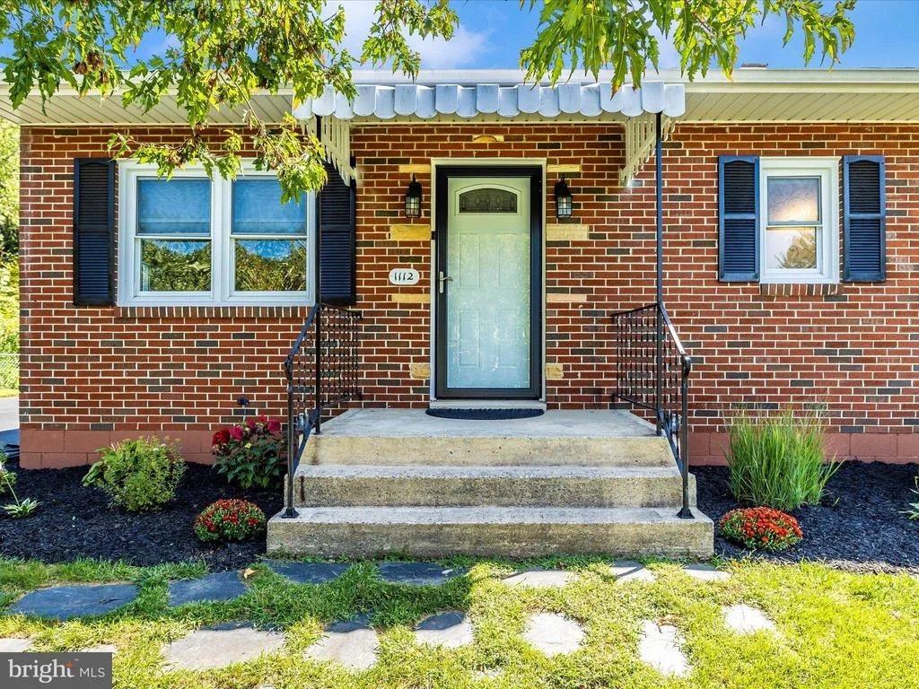 Photo of 1112 2ND AVENUE