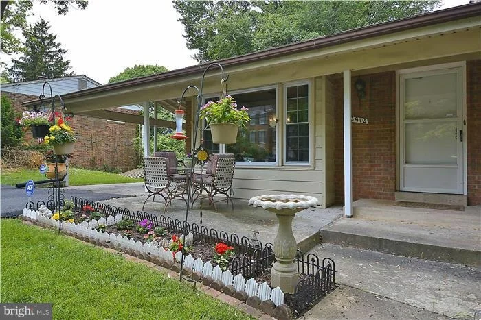 Photo of 12912 MIDDLEVALE LANE