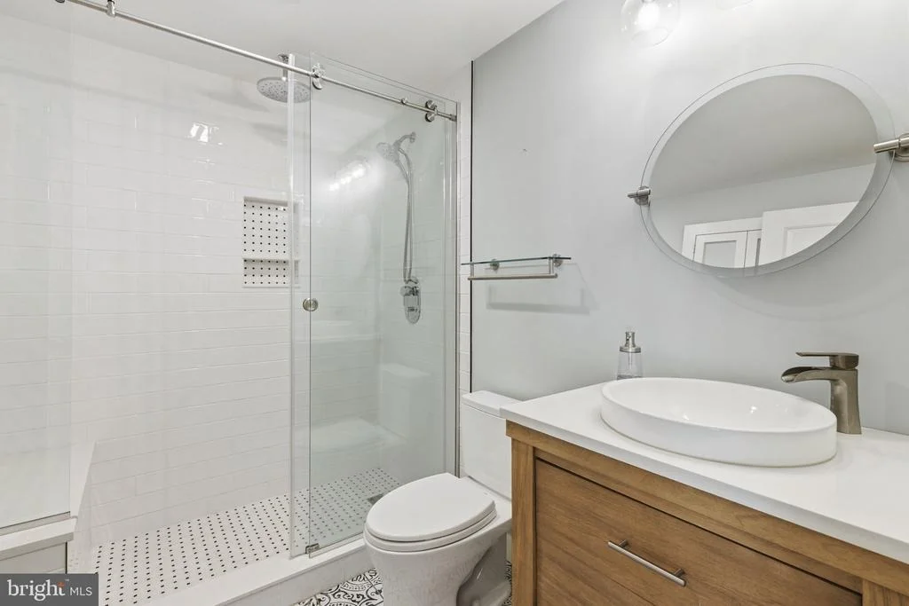 Photo of 1124 OAK TREE DRIVE