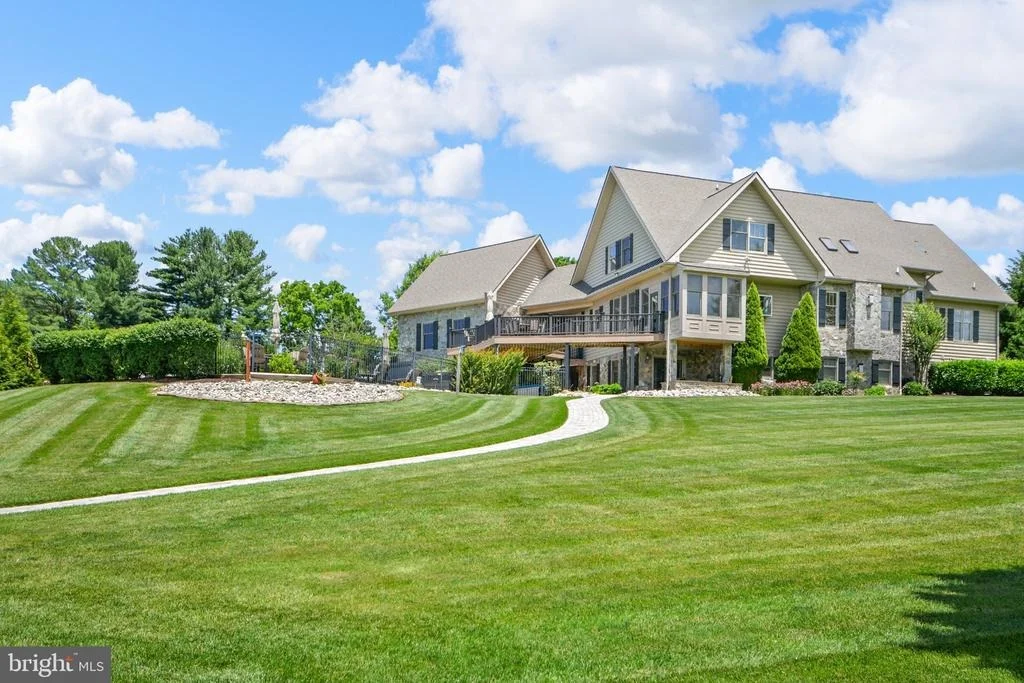 Photo of 8812 YELLOW SPRINGS ROAD