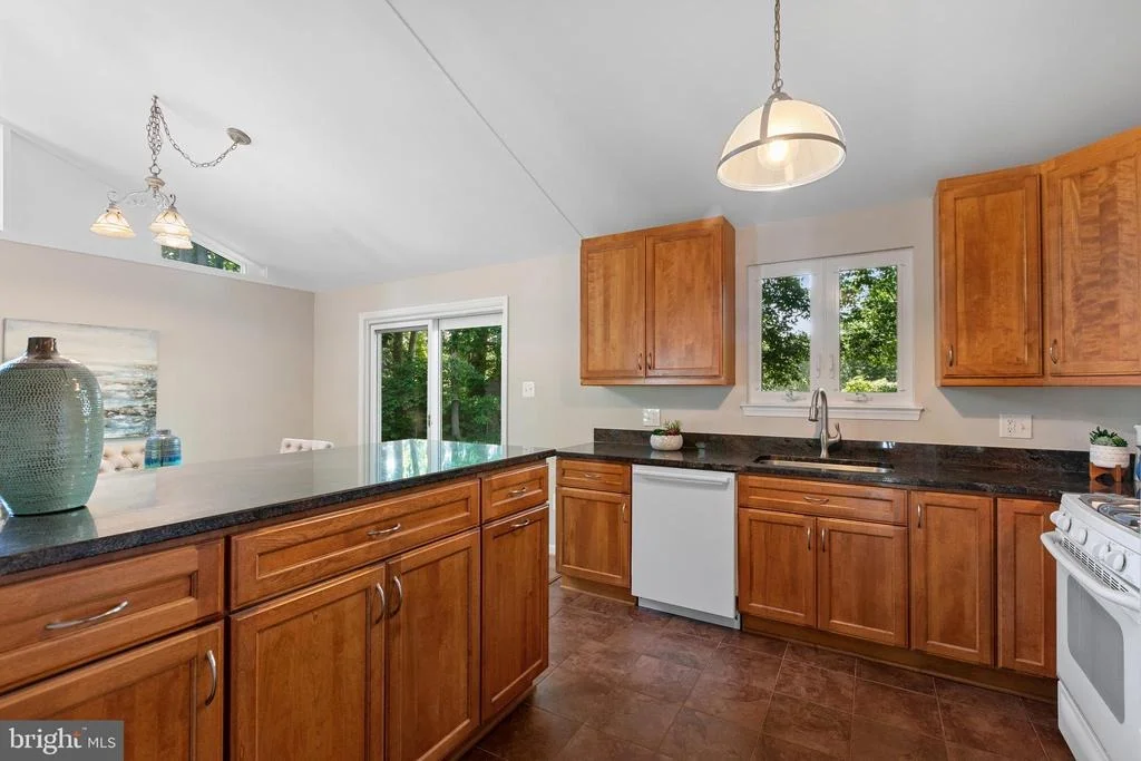 Photo of 5505 EASTBOURNE DRIVE