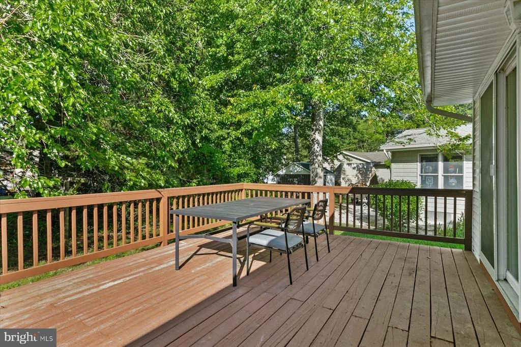 Photo of 530 CANDLELIGHT LANE