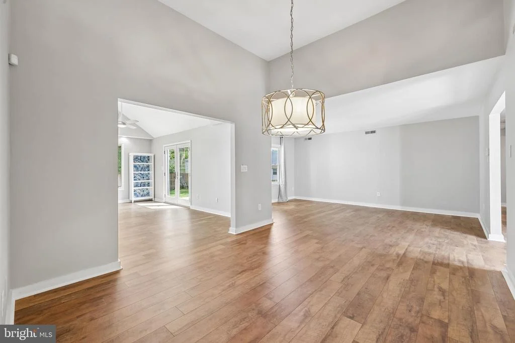 Photo of 1410 KNIGHTS BRIDGE TURN