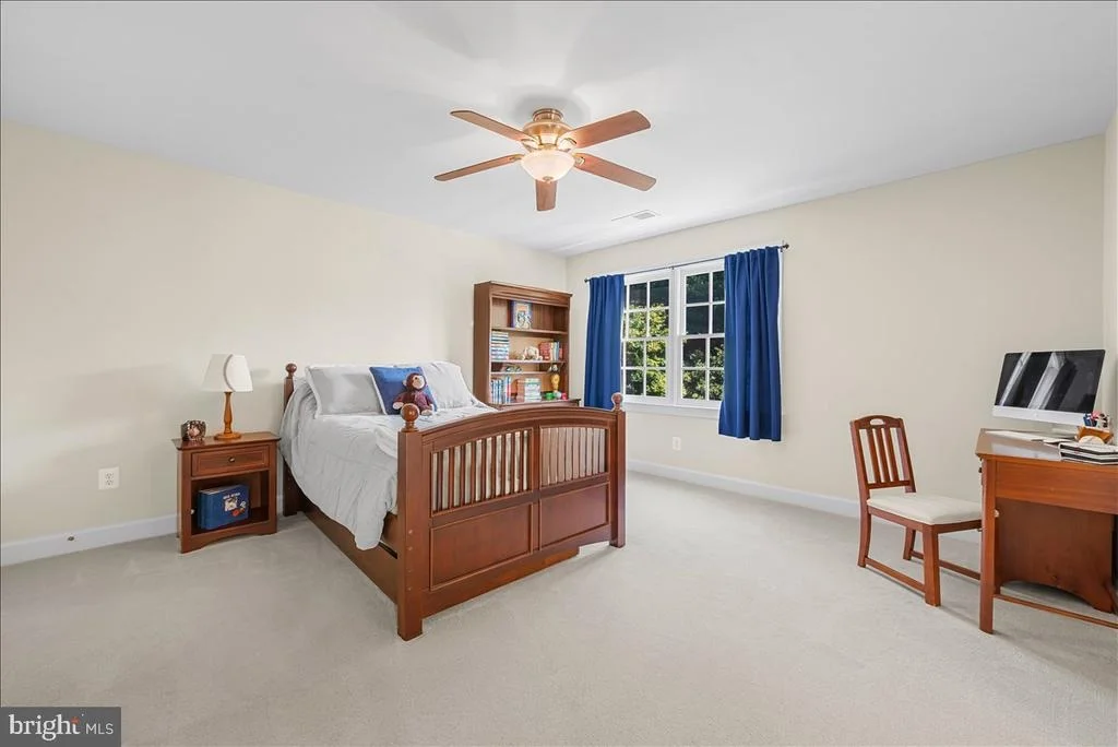 Photo of 6807 MEADOW LANE