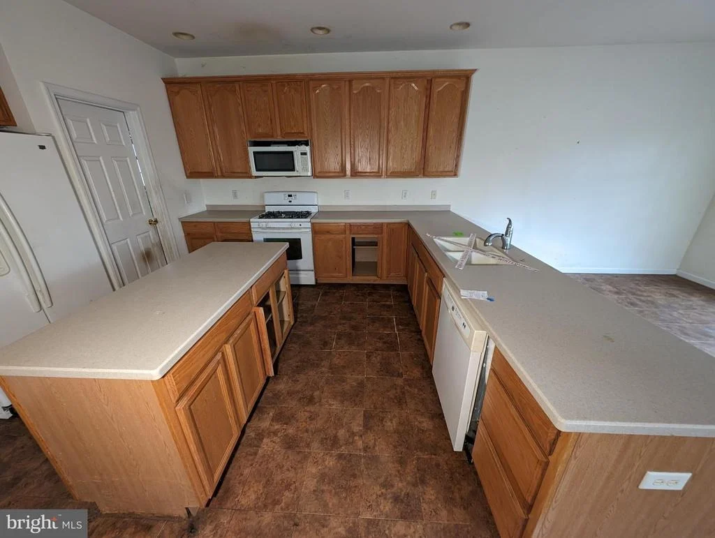 Photo of 32159 RIVER ROAD