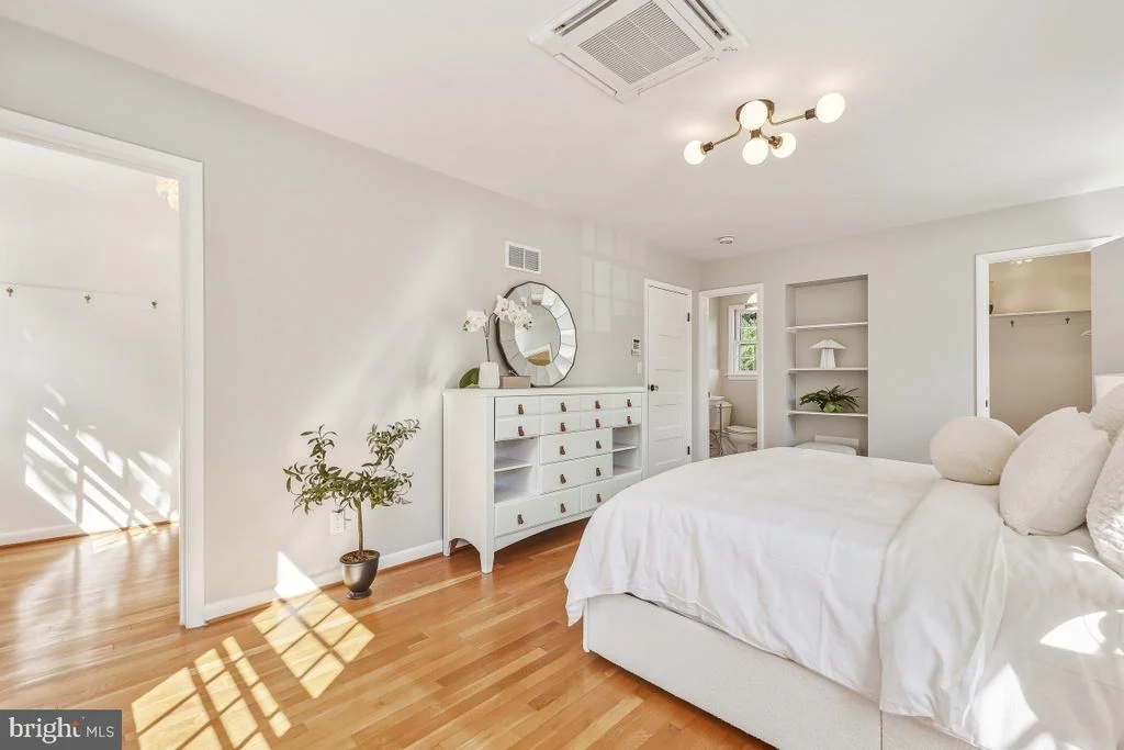 Photo of 307 INDIAN SPRING DRIVE