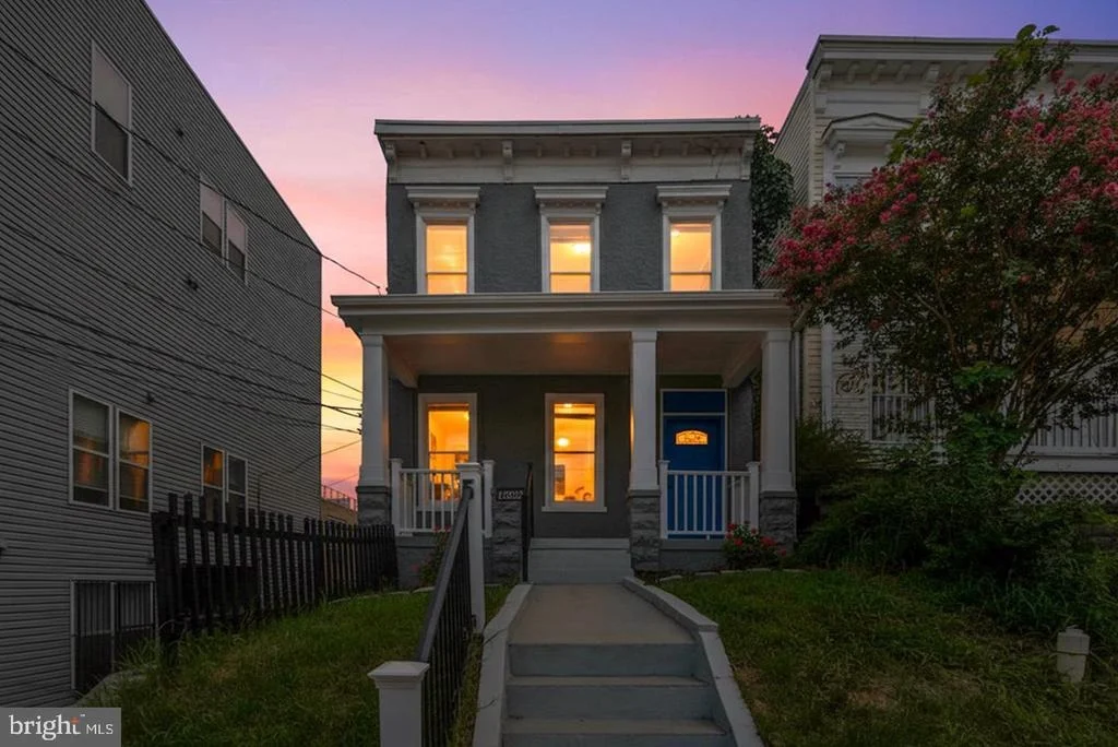 Photo of 1222 TALBERT STREET SE