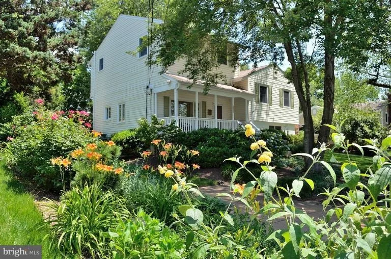 Photo of 1827 OPALOCKA DRIVE