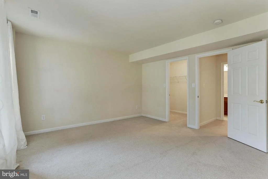 Photo of 7585 LINDBERG DRIVE