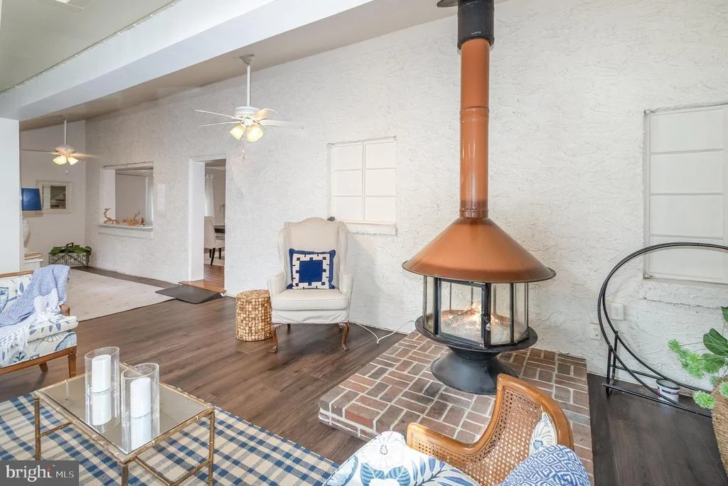 Photo of 2033 SHORE DRIVE