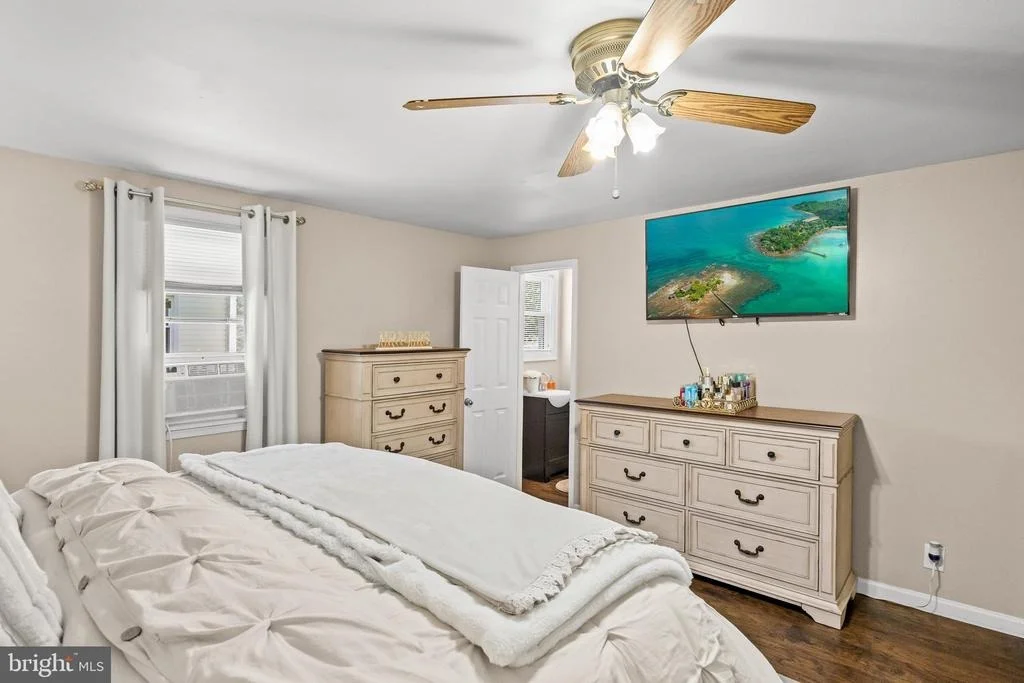 Photo of 155 W HAMPTON STREET