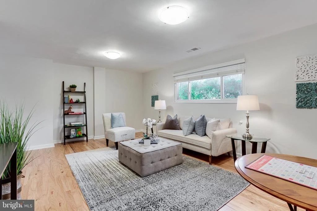 Photo of 3910 MONTROSE DRIVEWAY