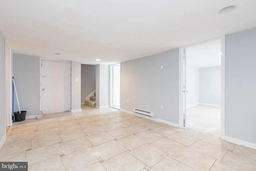Photo of 5500 ADDISON ROAD