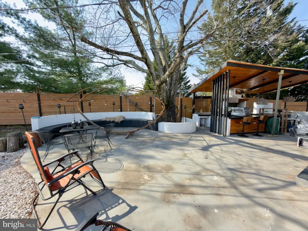 Photo of 16720 LONGDRAFT ROAD