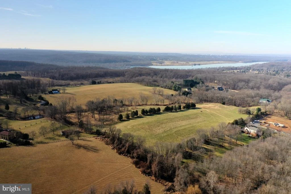 Photo of 15220 RIVER ROAD