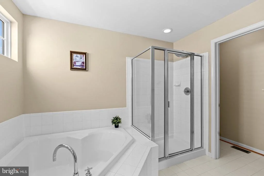 Photo of 14235 CLATTERBUCK LOOP
