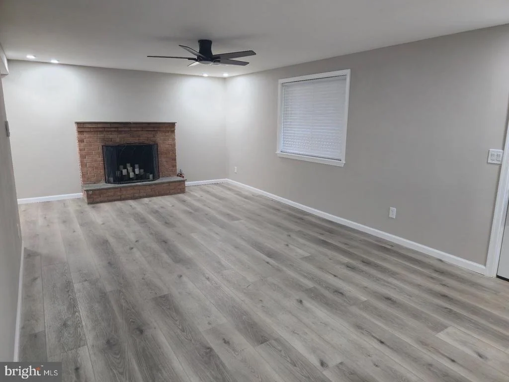 Photo of 6318 BARRS LANE