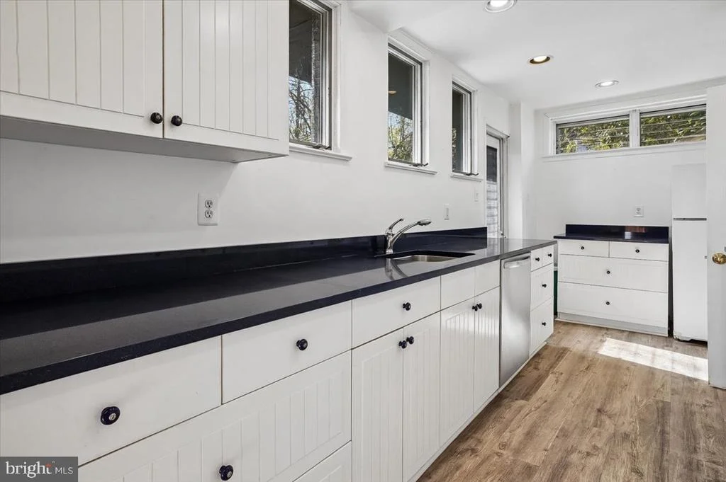 Photo of 322 CLOPSTON HILL