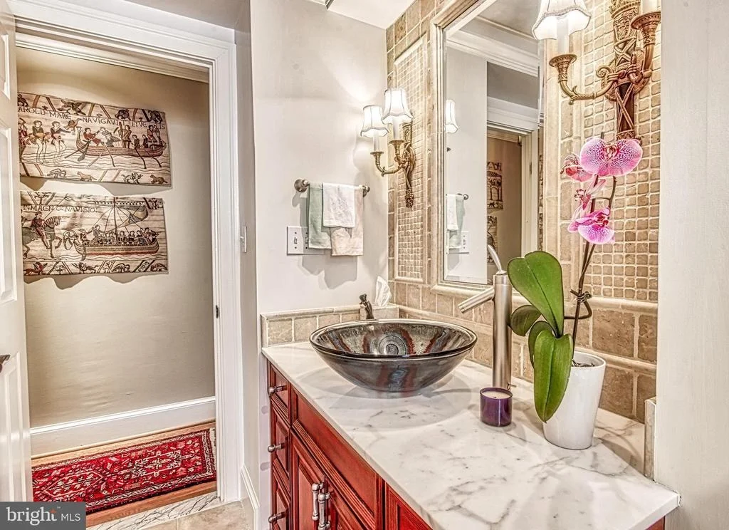 Photo of 907 JUNIPER PLACE