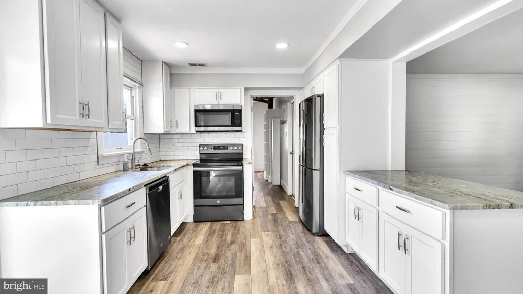 Photo of 12113 ROCKLEDGE DRIVE