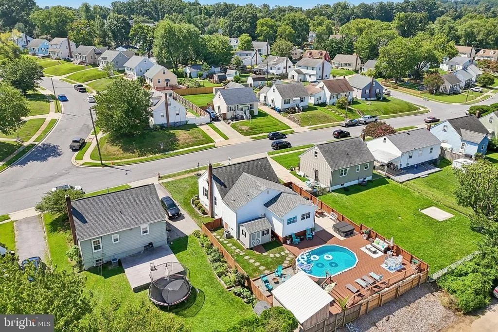 Photo of 1248 JUNE ROAD