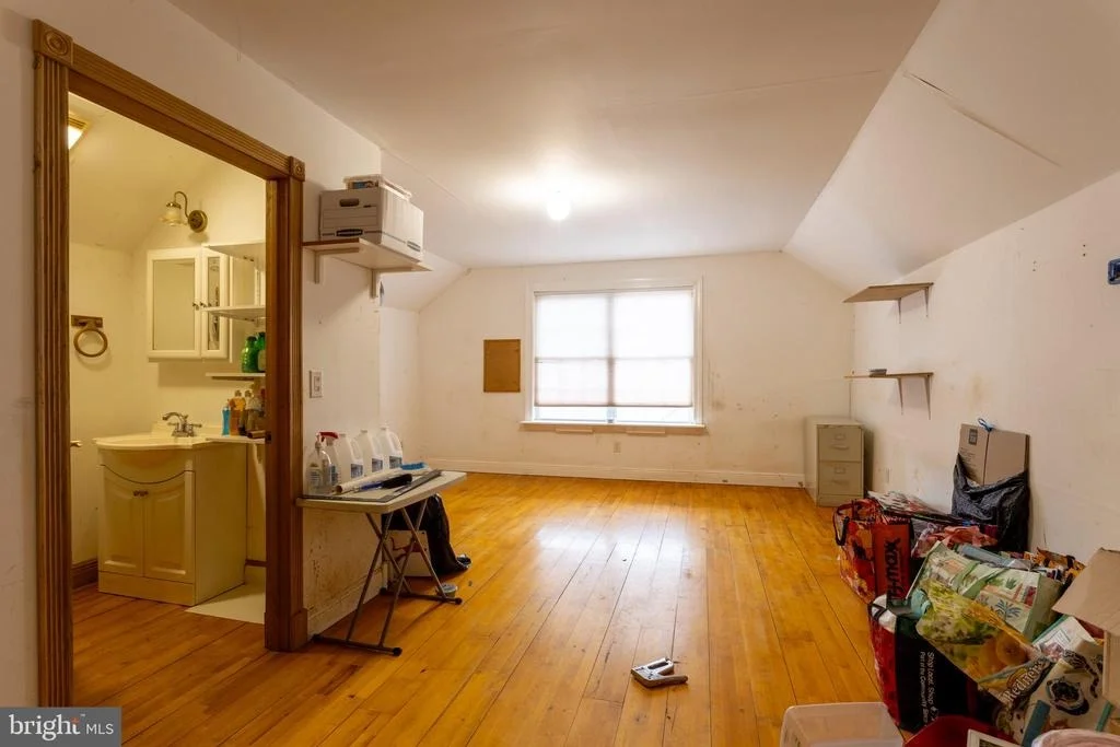 Photo of 415 SHORE DRIVE