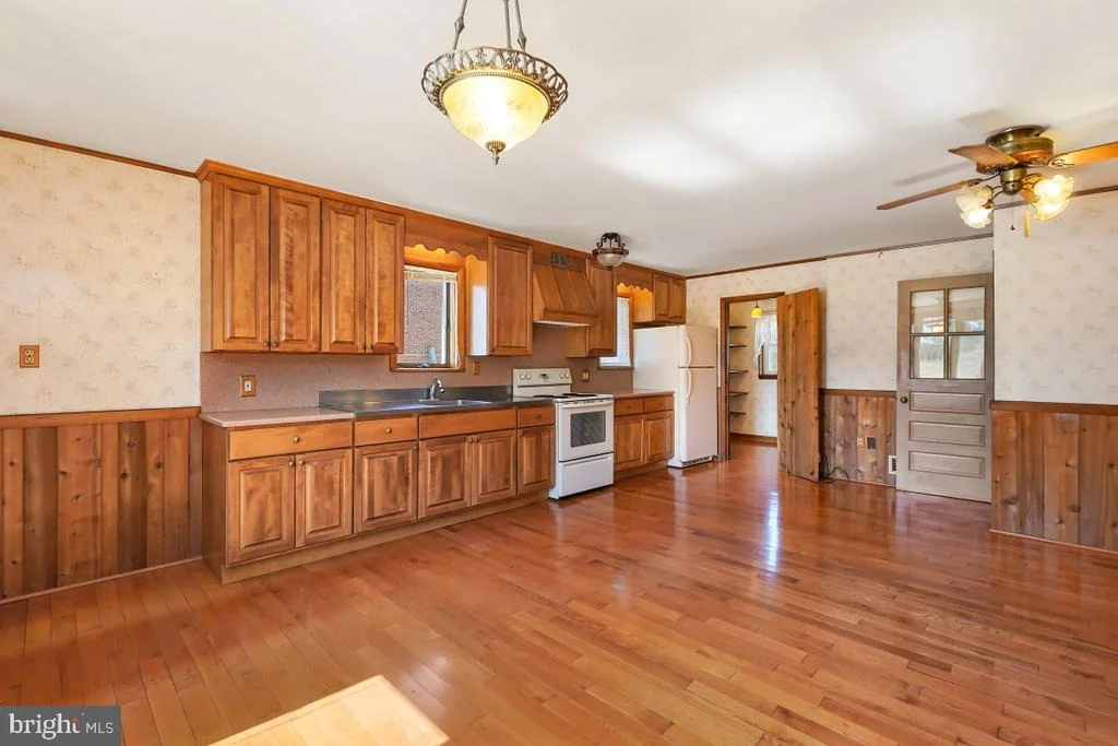 Photo of 18208 MUNCASTER ROAD
