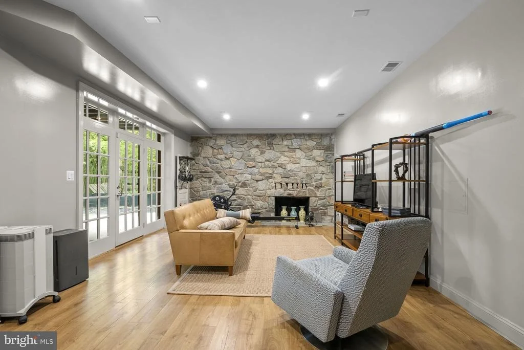Photo of 8025 RIVERSIDE DRIVE