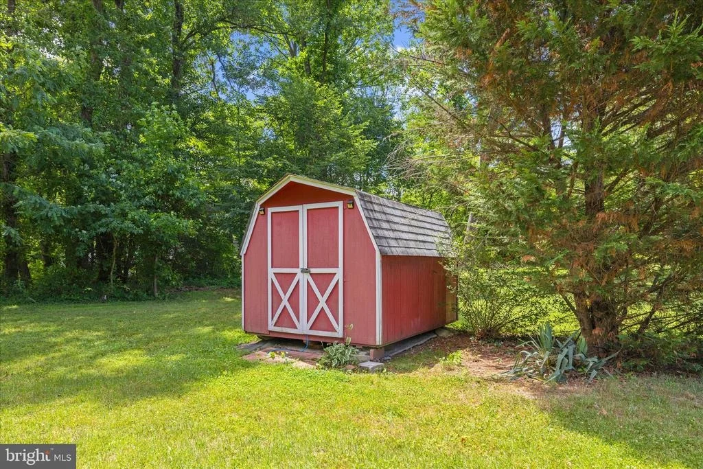 Photo of 8517 NEW CUT ROAD