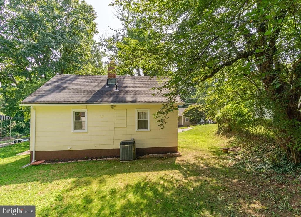 Photo of 4209 ROUND HILL ROAD