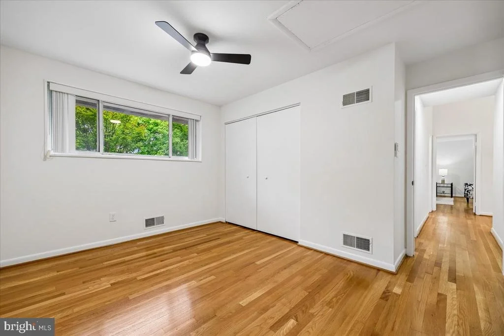 Photo of 1105 LAMBERTON DRIVE